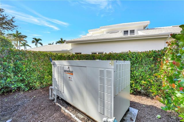 8728 Purslane DR, Naples, FL 34109