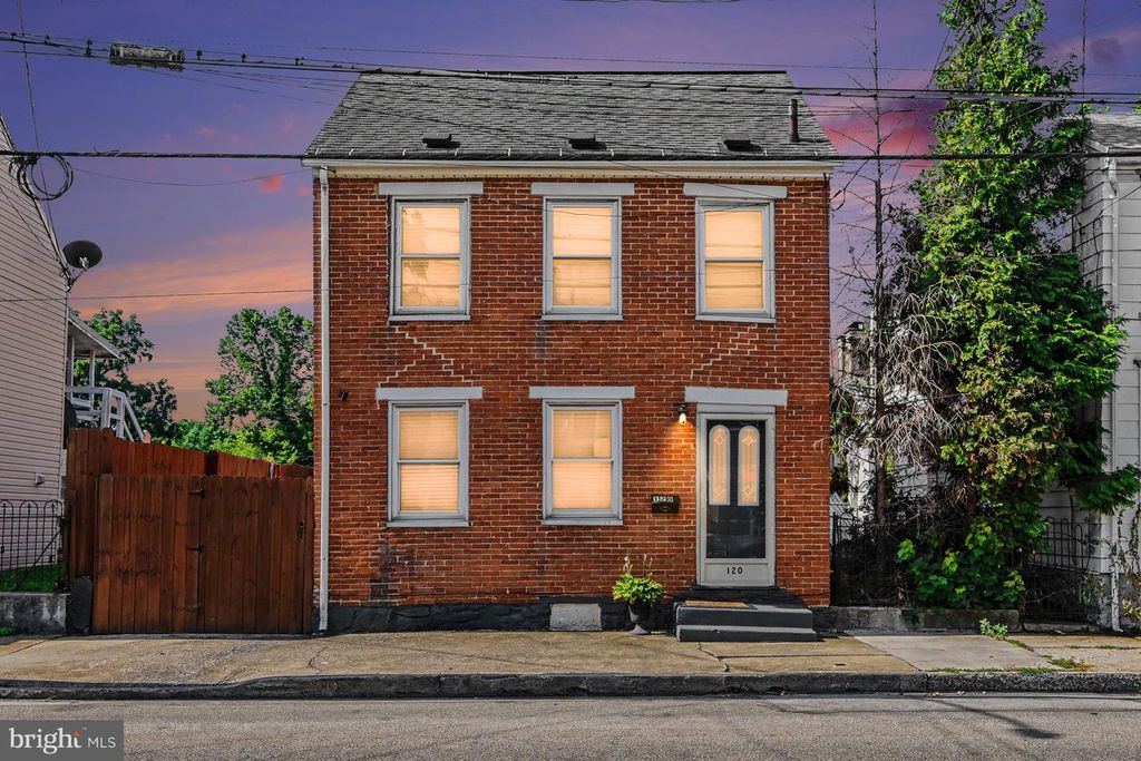 120 E NORTH ST, Carlisle, PA 17013