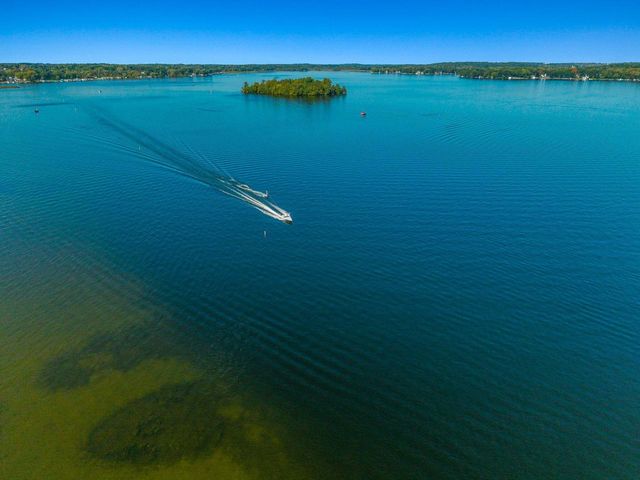 1503 Milwaukee STREET, Delafield, WI 53018