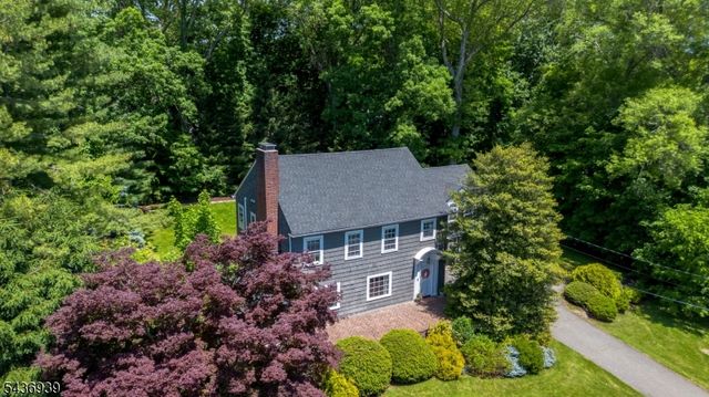 11 Yorke Rd, Mountain Lakes Boro, NJ 07046