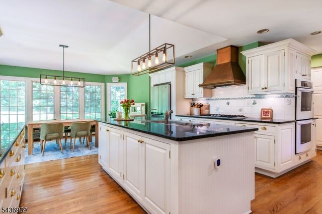 11 Yorke Rd, Mountain Lakes Boro, NJ 07046