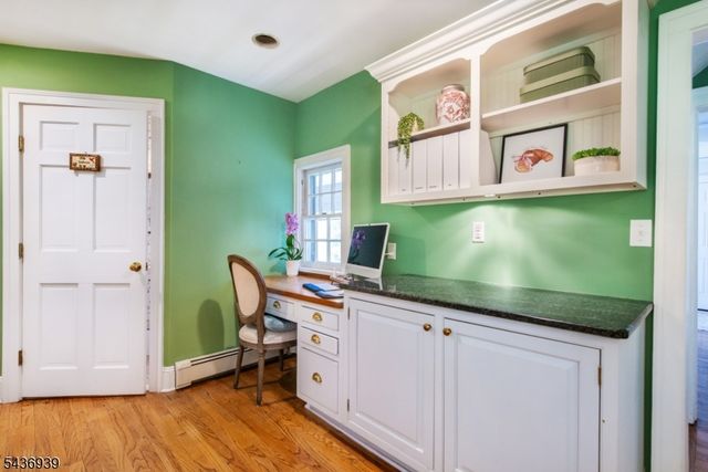 11 Yorke Rd, Mountain Lakes Boro, NJ 07046