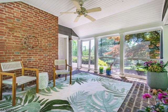 11 Yorke Rd, Mountain Lakes Boro, NJ 07046