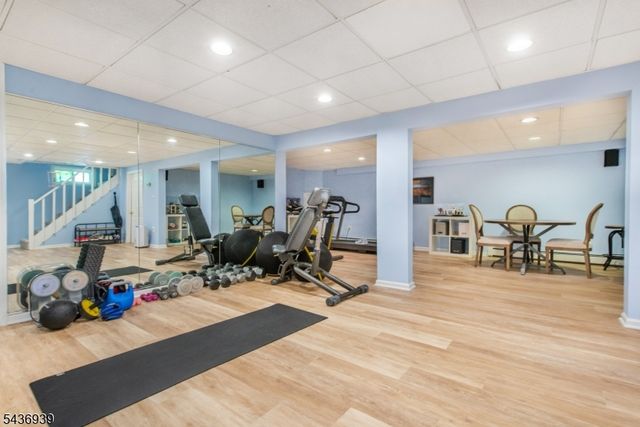11 Yorke Rd, Mountain Lakes Boro, NJ 07046