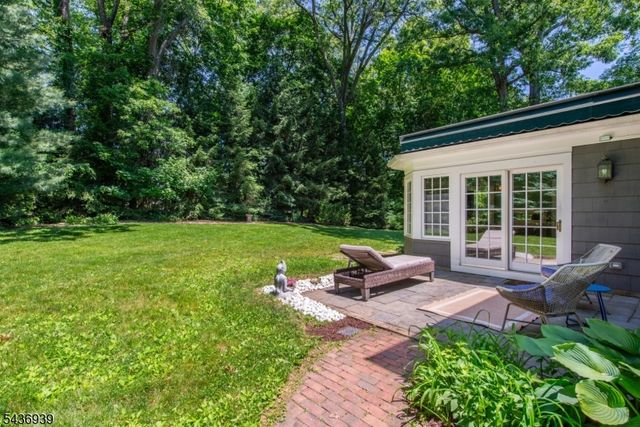 11 Yorke Rd, Mountain Lakes Boro, NJ 07046