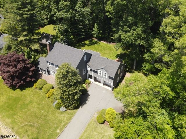 11 Yorke Rd, Mountain Lakes Boro, NJ 07046