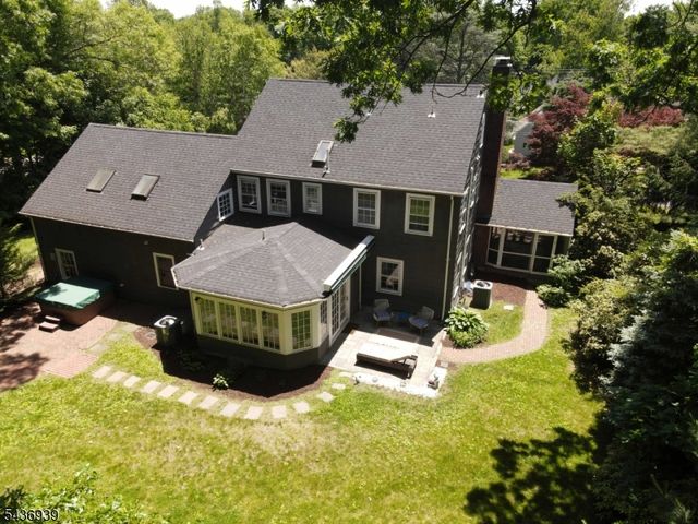 11 Yorke Rd, Mountain Lakes Boro, NJ 07046