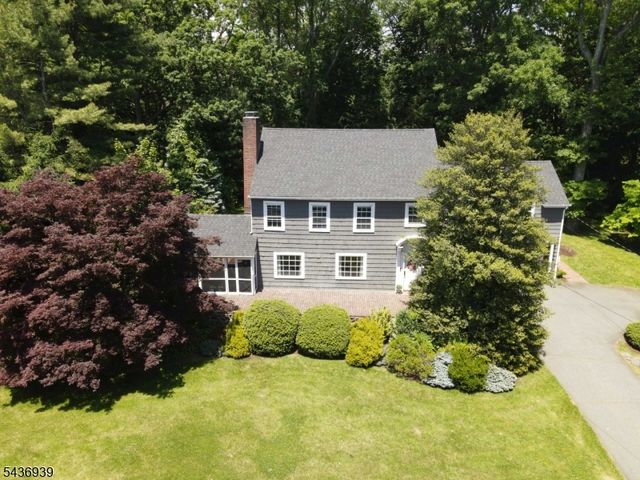 11 Yorke Rd, Mountain Lakes Boro, NJ 07046