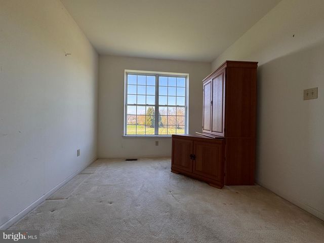 25 TANGLEWOOD DR, Schwenksville, PA 19473