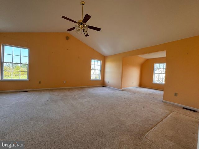 25 TANGLEWOOD DR, Schwenksville, PA 19473