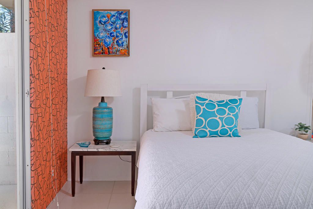 Image 15 of property listing at 371 Desert Lakes Drive, Palm Springs, CA 92264