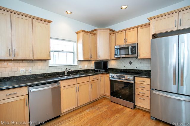 41621 Blair Drive, Novi, MI 48377