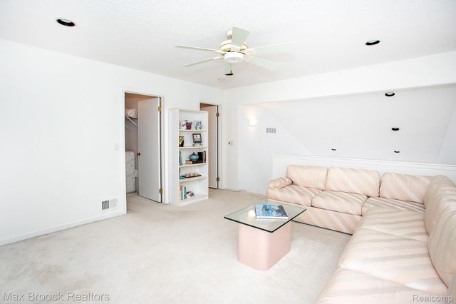 41621 Blair Drive, Novi, MI 48377