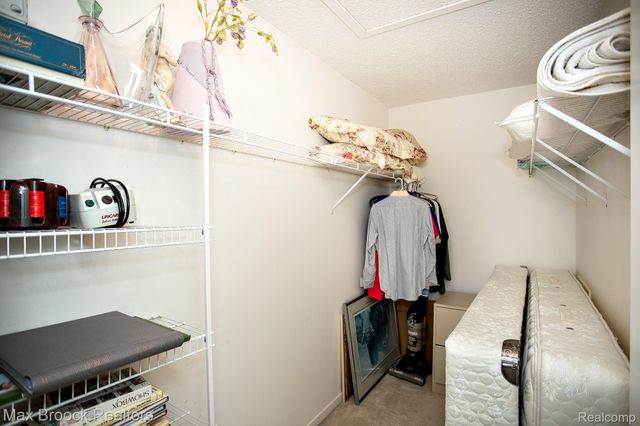 41621 Blair Drive, Novi, MI 48377