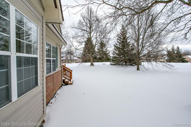 41621 Blair Drive, Novi, MI 48377