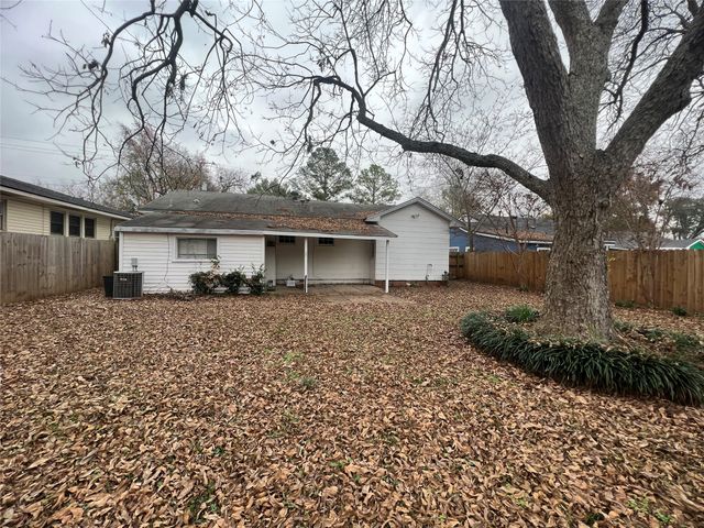 4414 Akard Avenue, Shreveport, LA 71105
