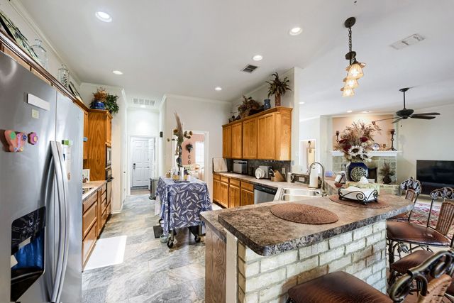 1022 Belmont Drive, Kennedale, TX 76060