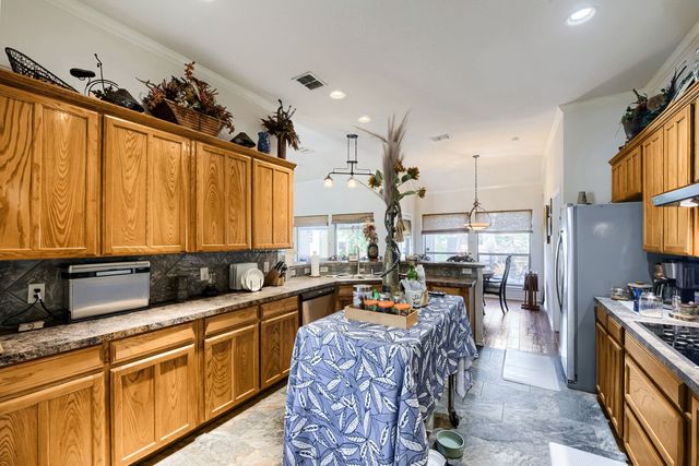 1022 Belmont Drive, Kennedale, TX 76060