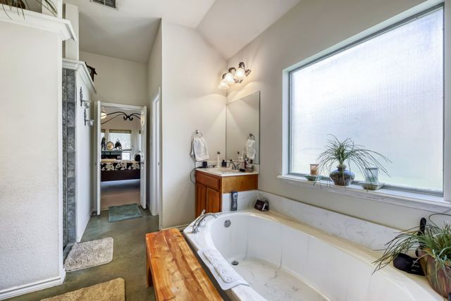 1022 Belmont Drive, Kennedale, TX 76060