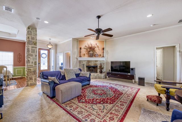 1022 Belmont Drive, Kennedale, TX 76060