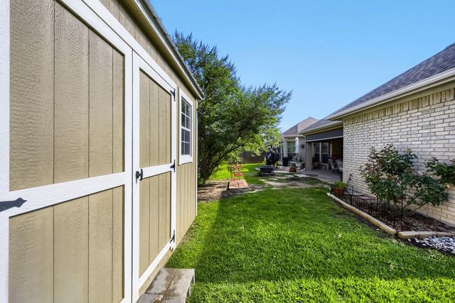 1022 Belmont Drive, Kennedale, TX 76060