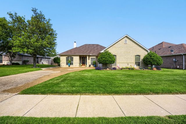 1022 Belmont Drive, Kennedale, TX 76060