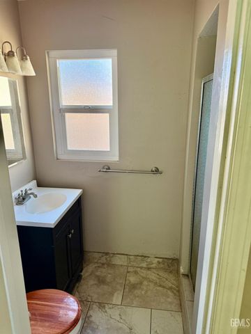 3204 Hollins Street, Bakersfield, CA 93305