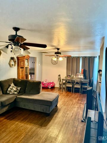 3204 Hollins Street, Bakersfield, CA 93305