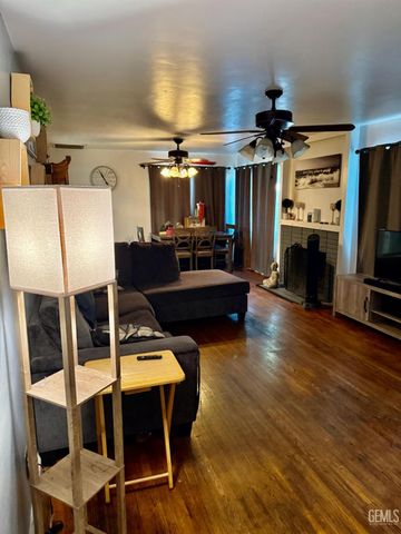 3204 Hollins Street, Bakersfield, CA 93305