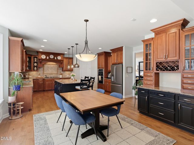 113 Cross Oaks Place, Holly Springs, NC 27540