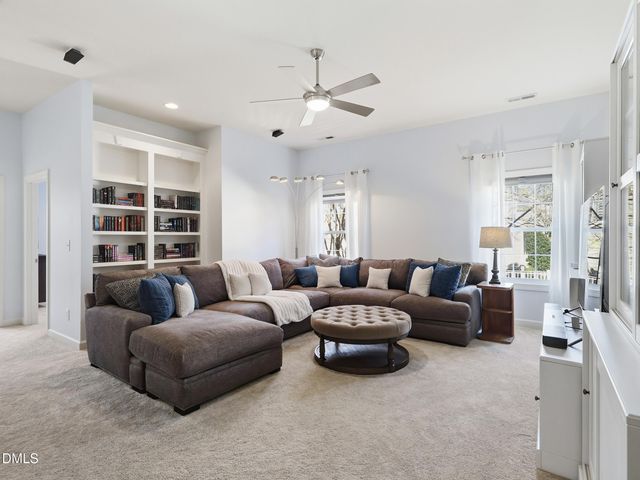 113 Cross Oaks Place, Holly Springs, NC 27540