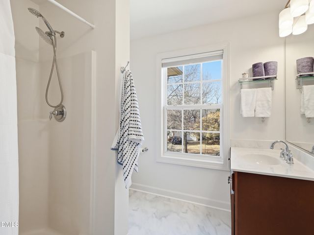 113 Cross Oaks Place, Holly Springs, NC 27540