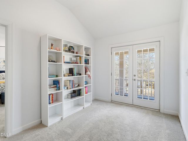 113 Cross Oaks Place, Holly Springs, NC 27540