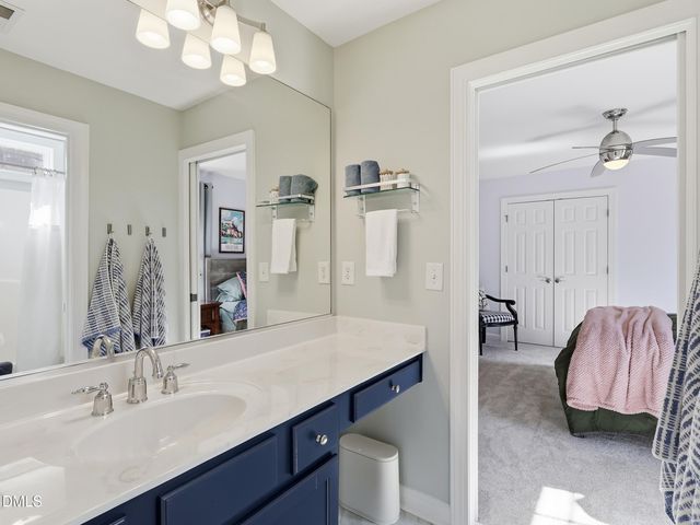 113 Cross Oaks Place, Holly Springs, NC 27540