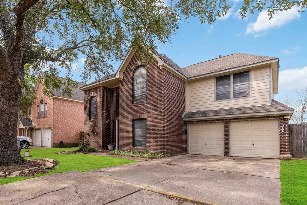 414 Welford Lane, Highlands, TX 77562