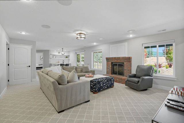 9102 N Forker Rd, Spokane, WA 99217