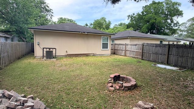 8118 GALVESTON Avenue, Jacksonville, FL 32211