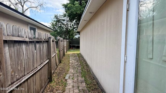 8118 GALVESTON Avenue, Jacksonville, FL 32211