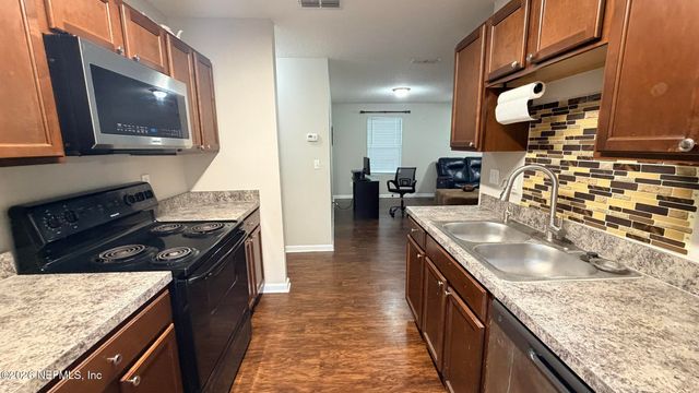 8118 GALVESTON Avenue, Jacksonville, FL 32211
