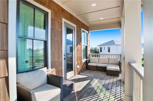 6 Meeting House Square, Orange Beach, AL 36561