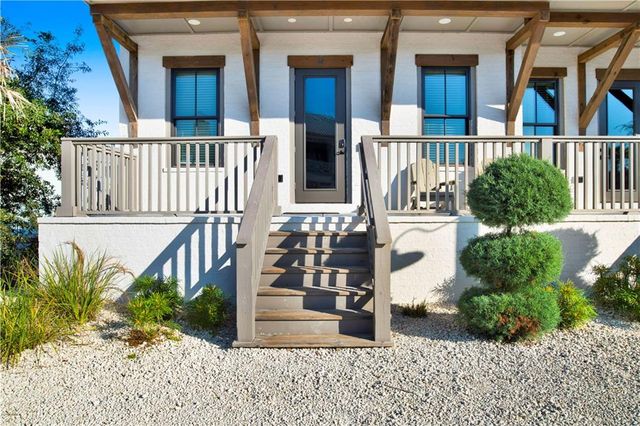 6 Meeting House Square, Orange Beach, AL 36561