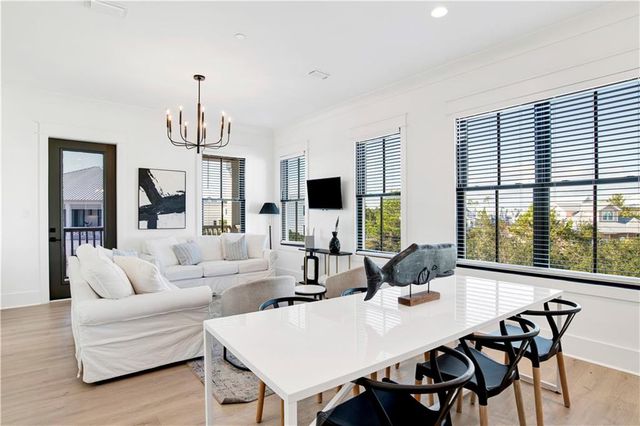 6 Meeting House Square, Orange Beach, AL 36561