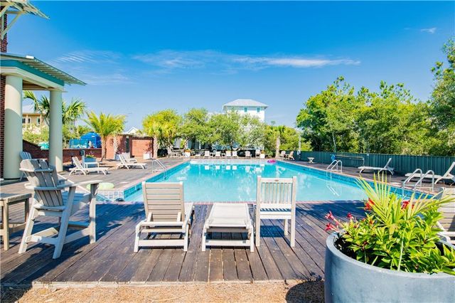 6 Meeting House Square, Orange Beach, AL 36561