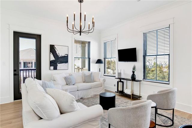 6 Meeting House Square, Orange Beach, AL 36561