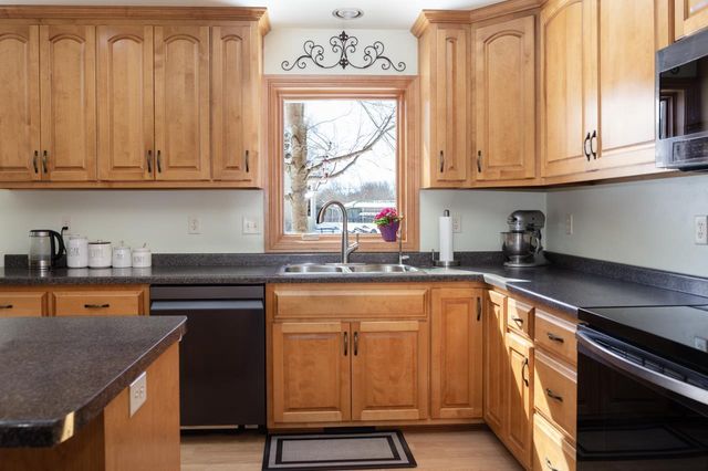 2919 HORNSBY WAY, Green Bay, WI 54313