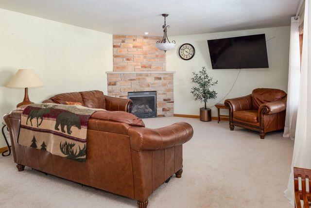 2919 HORNSBY WAY, Green Bay, WI 54313