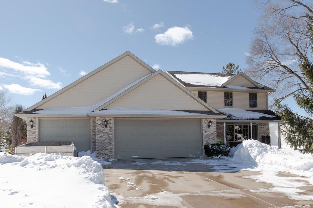 2919 HORNSBY WAY, Green Bay, WI 54313