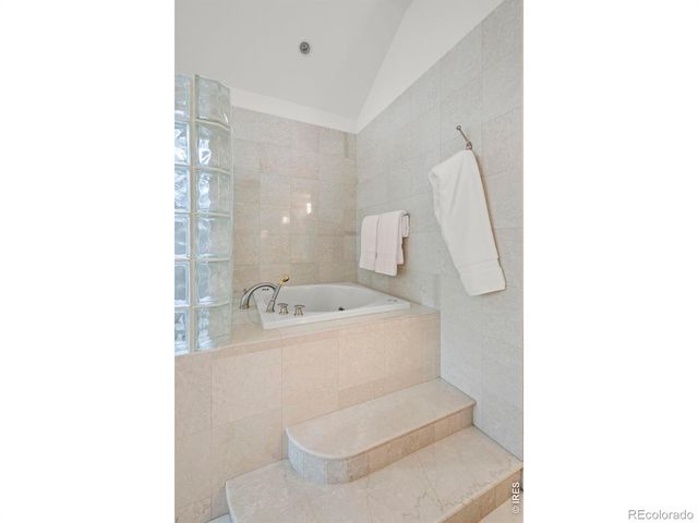7358 Buckingham Court, Boulder, CO 80301