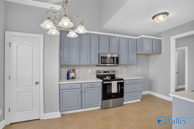 2824 Slate Drive SW, Huntsville, AL 35803