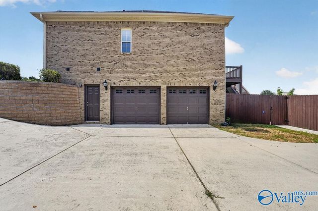 2824 Slate Drive SW, Huntsville, AL 35803